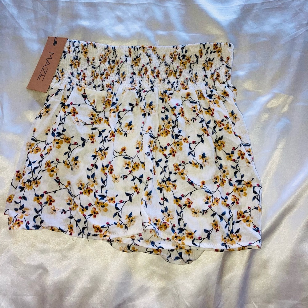 MAZE Women’s Floral Shorts
